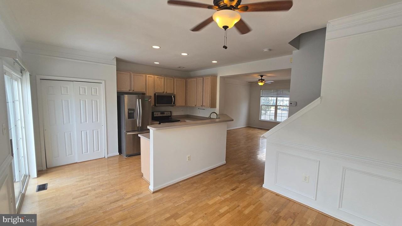 9203 Acer Ln - Photo 7 of 18