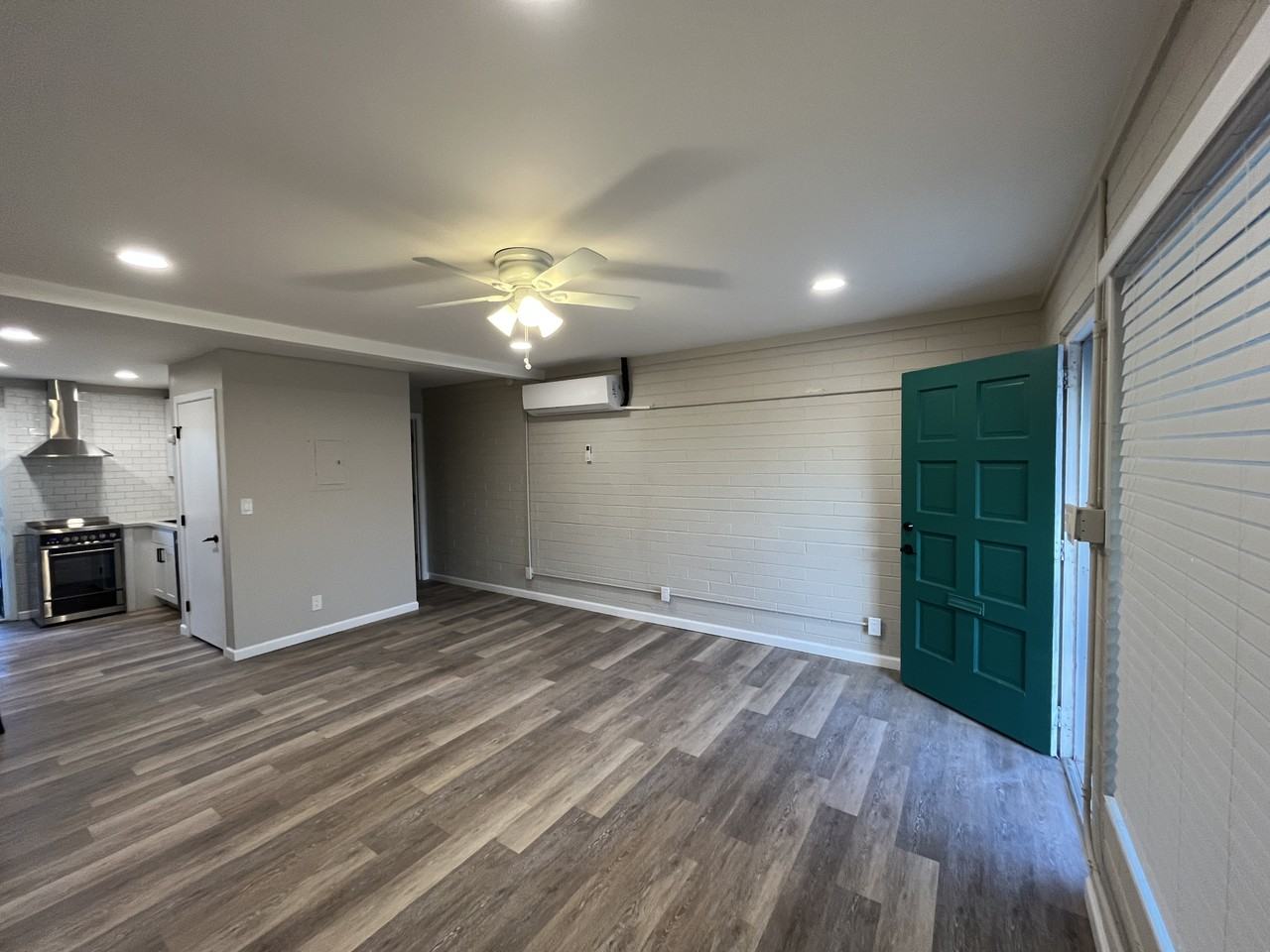 1606 E Catalina Dr #E - Photo 7 of 18