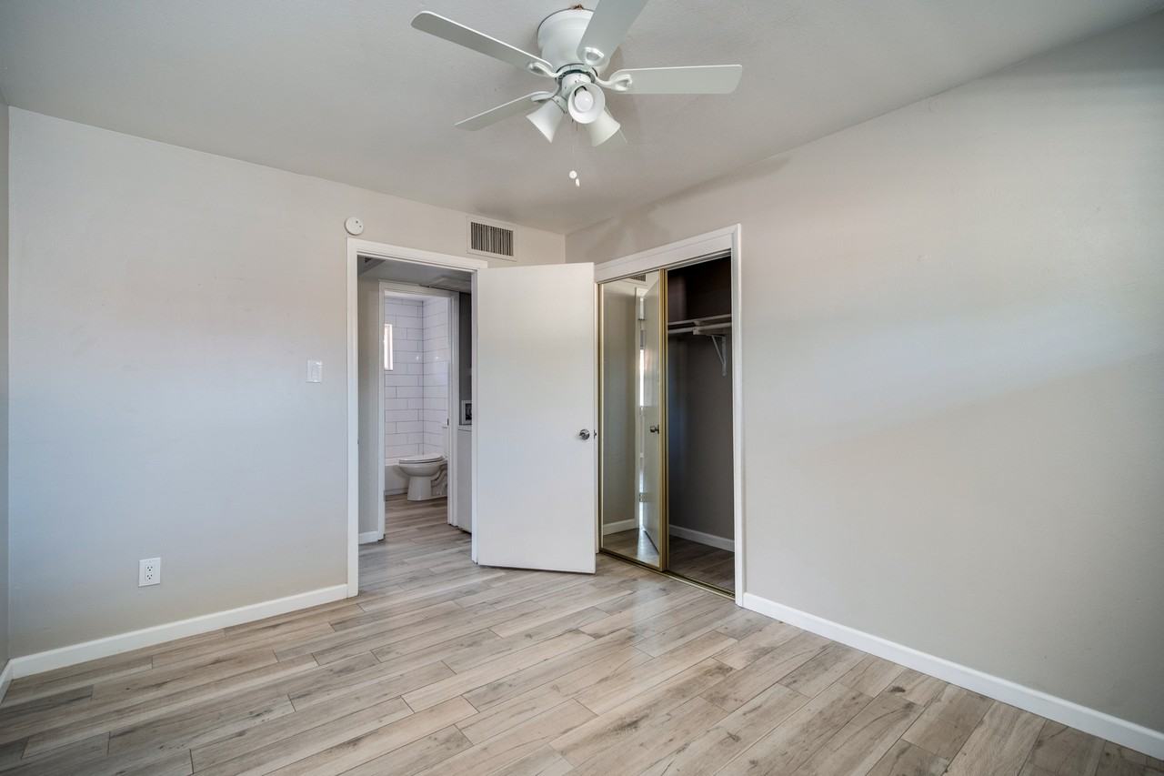 933 S Farmer Ave #939-3 - Photo 5 of 20