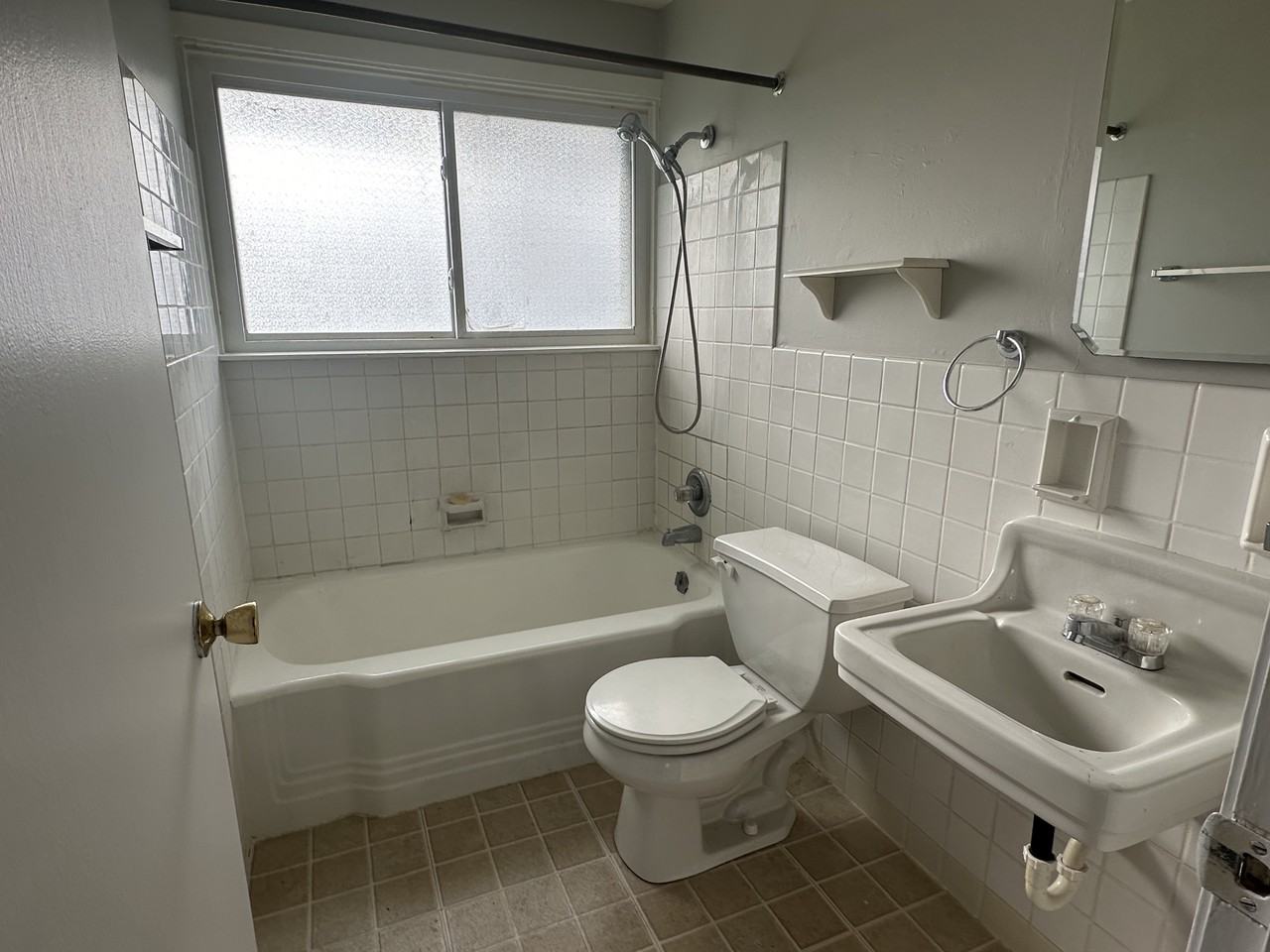 1706 Washington St - Photo 5 of 14