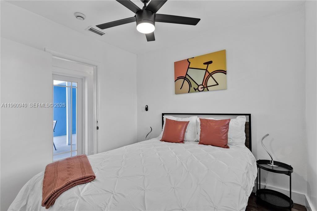 7831 Hope St - Photo 3 of 20