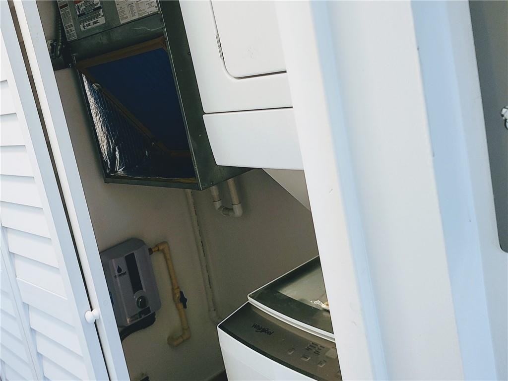 2324 Johnson St #9 - Photo 2 of 8