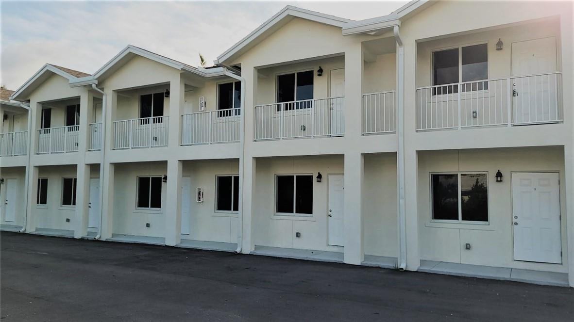 2324 Johnson St #9 - Photo 6 of 8