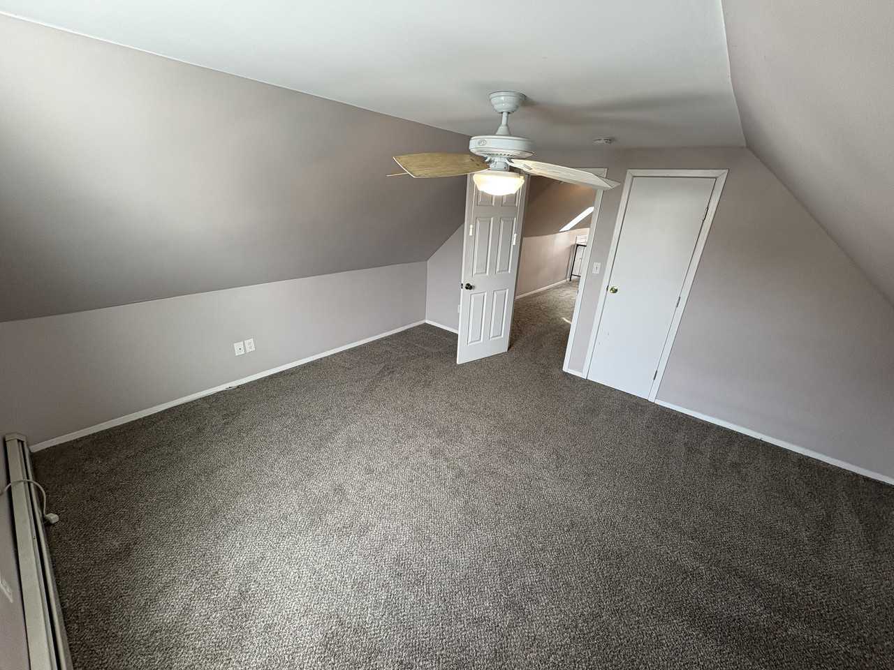 427 Raft Avenue - Photo 3 of 5