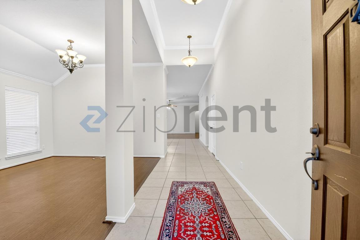 1301 Raleigh Path Rd - Photo 4 of 33