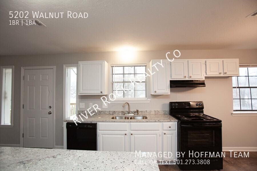 5202 N Walnut Rd #B - Photo 2 of 11