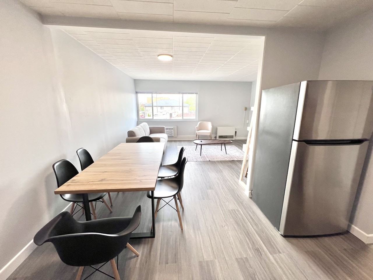 180 Tecumseh Rd E #6 - Photo 3 of 11