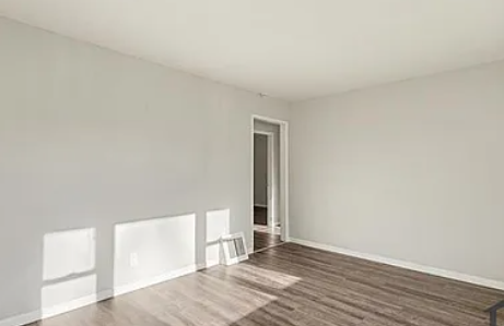 1711 Nemnich Ave - Photo 3 of 12