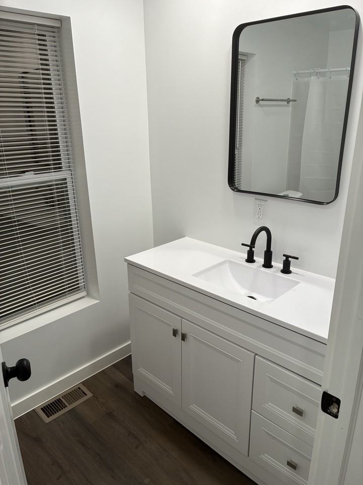 316 E Mazon Ave - Photo 7 of 14