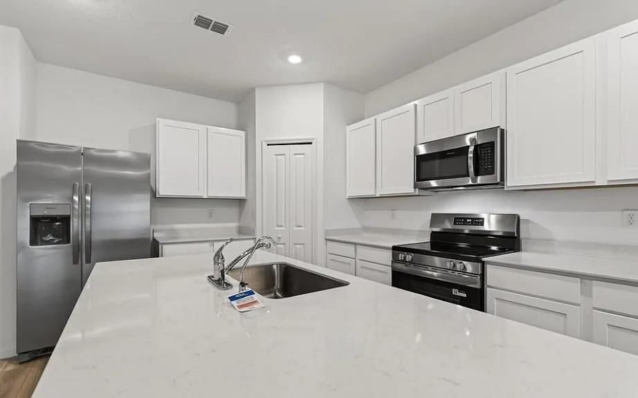 3971 Mid Century St #A - Photo 5 of 20