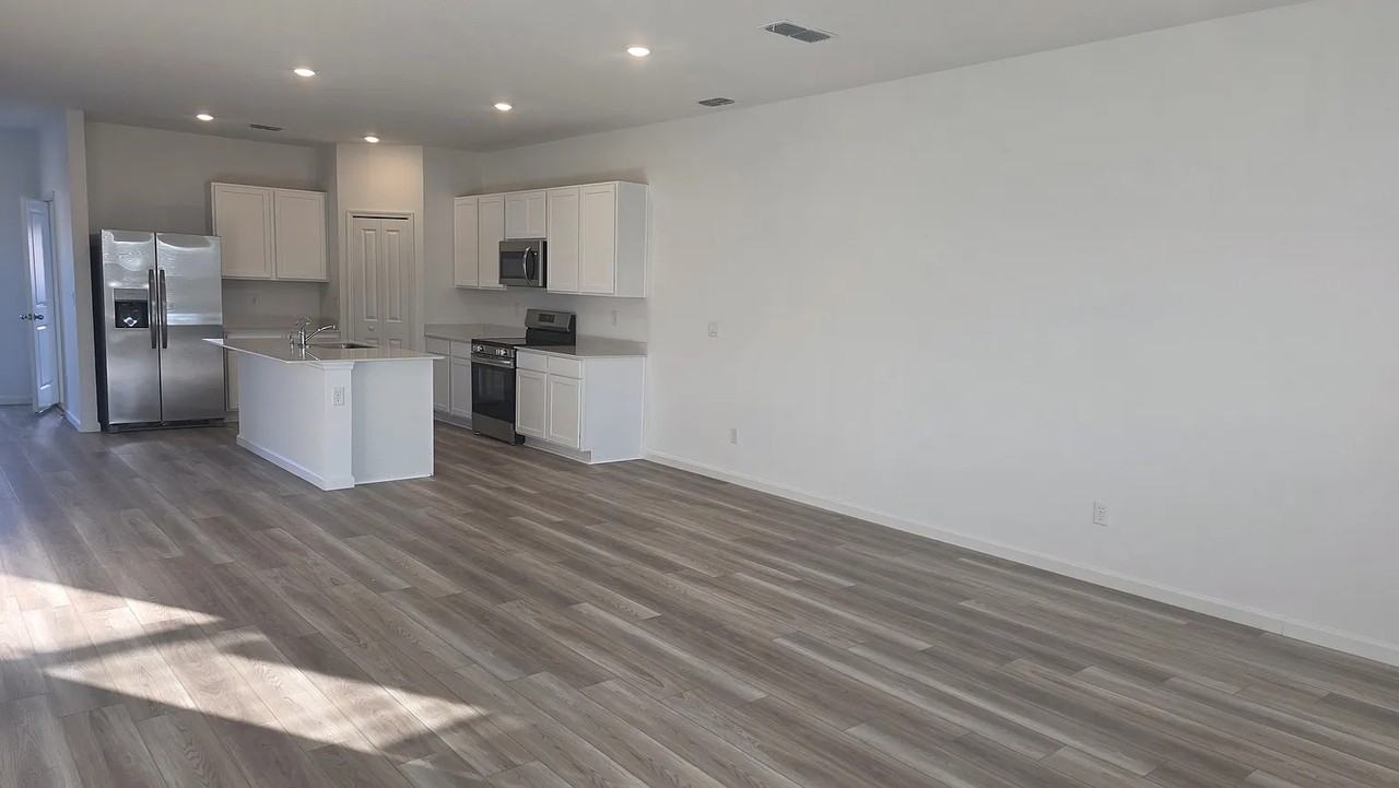 3971 Mid Century St #A - Photo 6 of 20