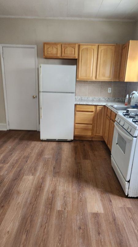 30 W Maple Ave ##2 - Photo 6 of 18