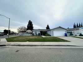 featured image of 1020 Sandpiper Way