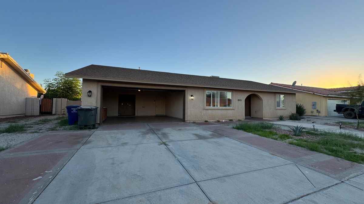 8573 E 25th St - Photo 3 of 22