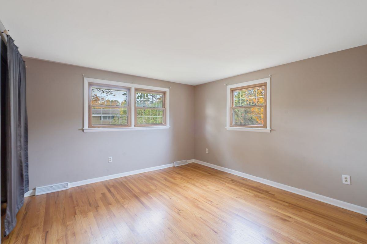 20 Apricot Ln - Photo 3 of 40