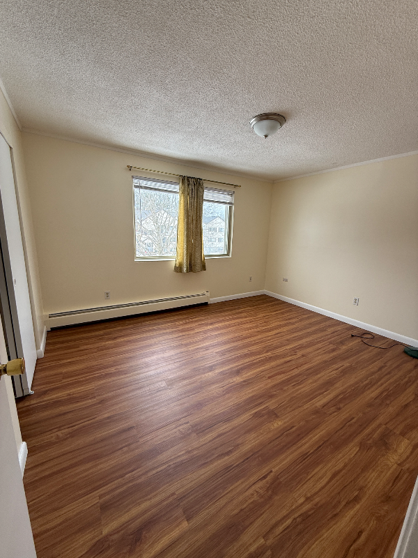 351 Pawtucket Blvd - Photo 3 of 7