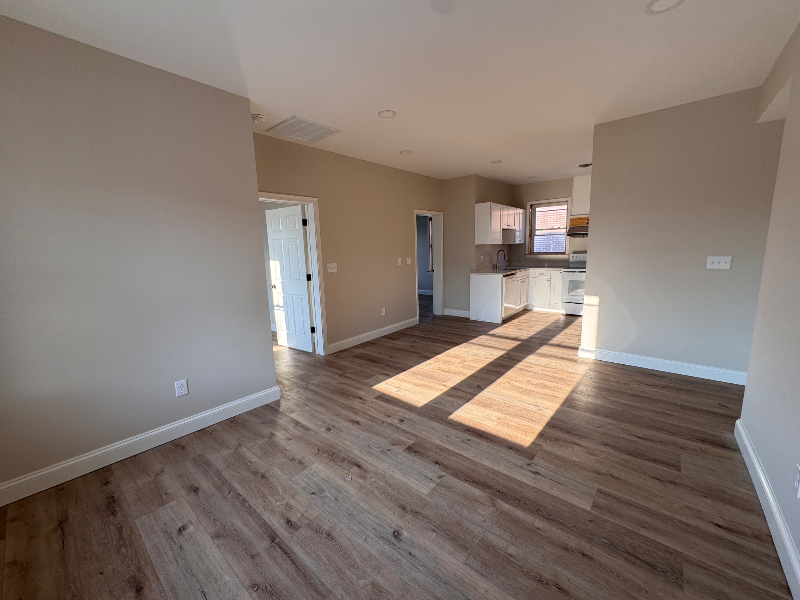 213 W Court St #4 - Photo 2 of 10