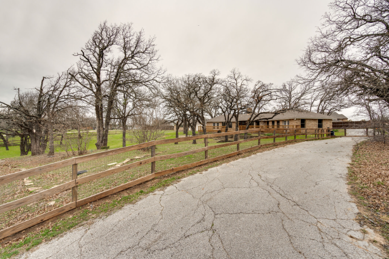 3901 High Rd - Photo 2 of 39