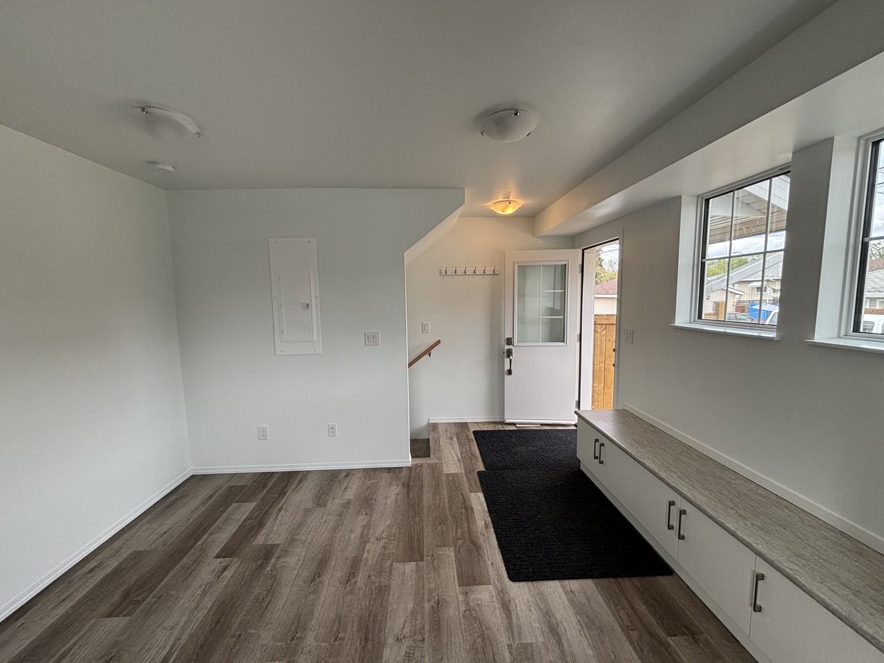 1 MONTH FREE – Modern 2 Bedroom, 1 Bathroom Basement Suite in NW Edmonton | SF216 - Photo 5 of 13