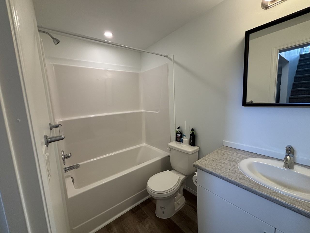 1 MONTH FREE – Modern 2 Bedroom, 1 Bathroom Basement Suite in NW Edmonton | SF216 - Photo 7 of 13