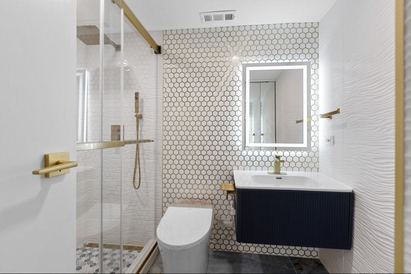 711 W Gordon Ter #110 - Photo 6 of 13