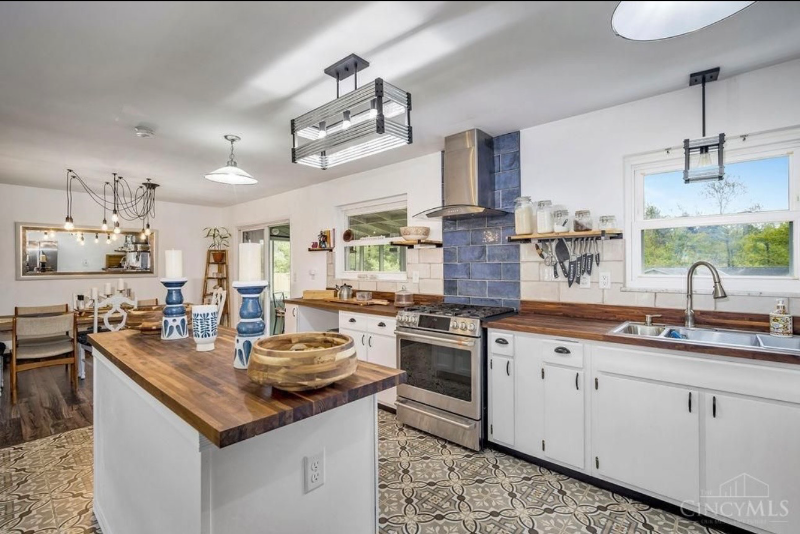 515 Maxine Dr #1-4UNITS - Photo 3 of 15