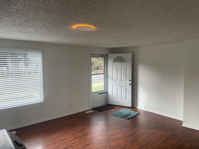 3508 Se 5th St - Photo 6 of 12