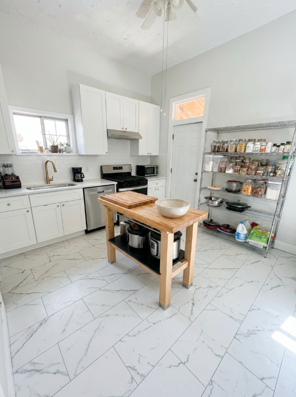 948 Mariposa St - Photo 3 of 6