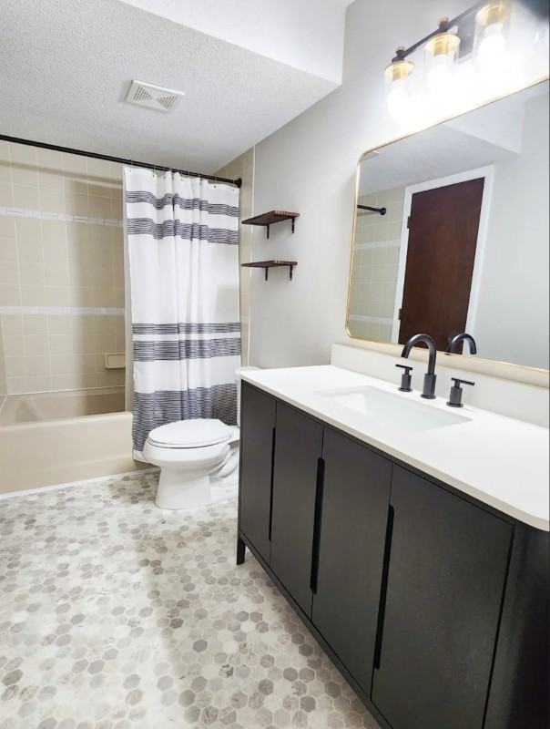 7201 79th Ave N - Photo 3 of 14