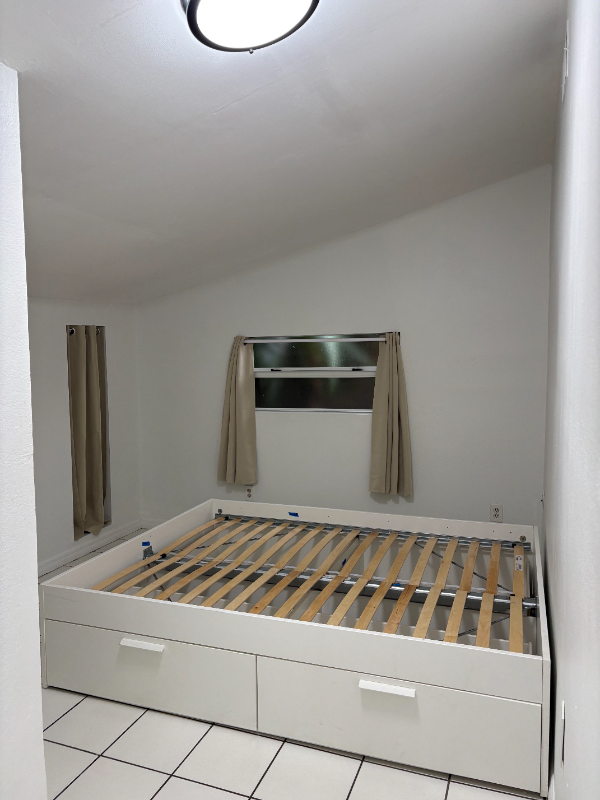 3147 Mary St #3 - Photo 5 of 12