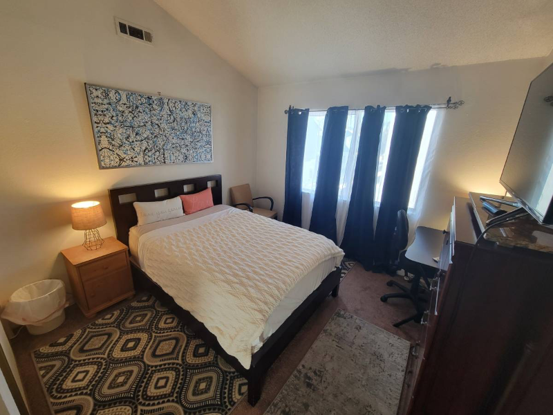 2121 Dufour Ave - Photo 2 of 7