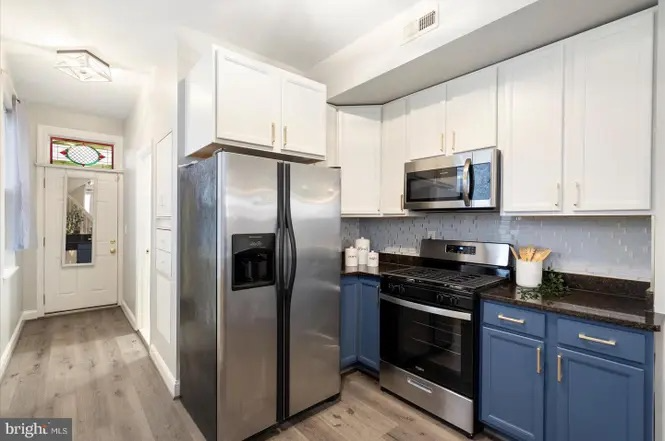 57 E Heath St - Photo 5 of 20