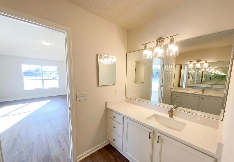 976 Tammy Cove Ln - Photo 3 of 6