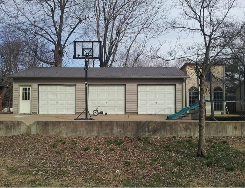 2257 E Eichel Ave - Photo 2 of 15