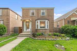 featured image of 3521 S Austin Blvd