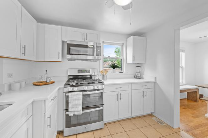 3521 S Austin Blvd - Photo 4 of 13