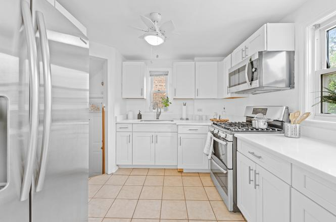 3521 S Austin Blvd - Photo 6 of 13