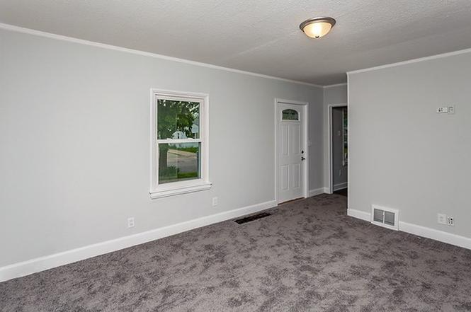 601 Grandview Ave - Photo 2 of 13