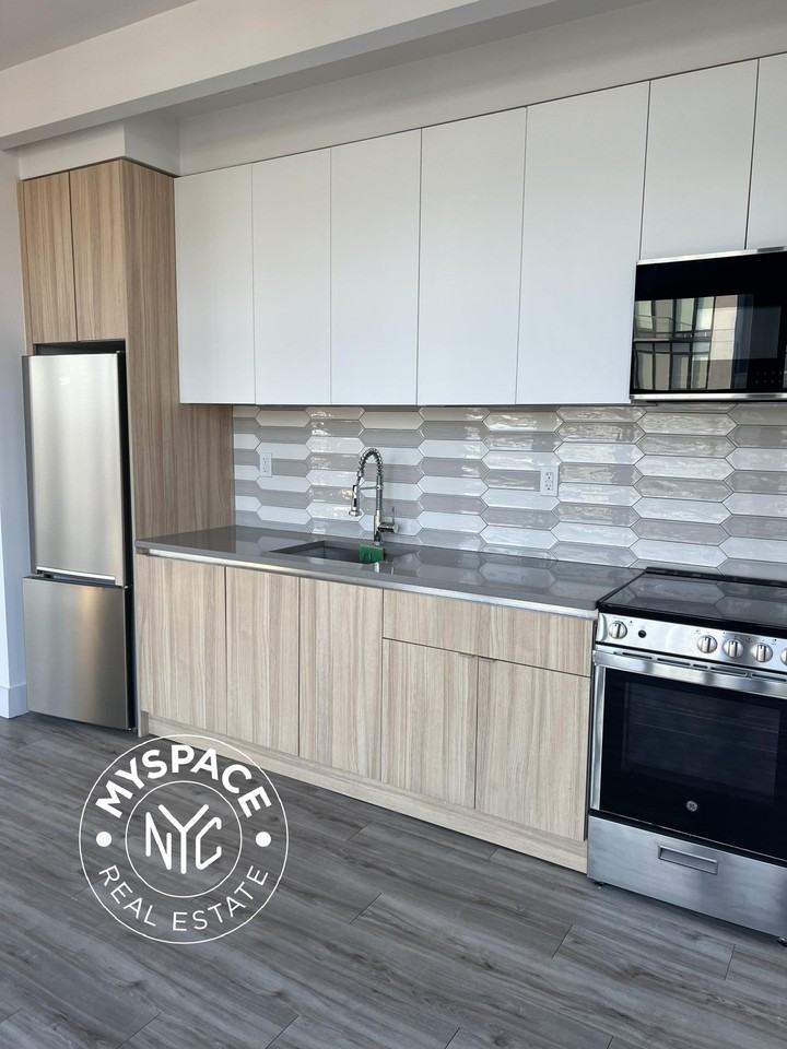 584 4th Ave #606 - Photo 6 of 24