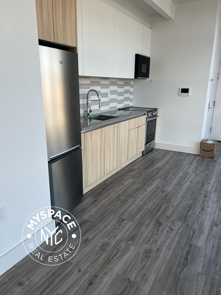 584 4th Ave #606 - Photo 7 of 24