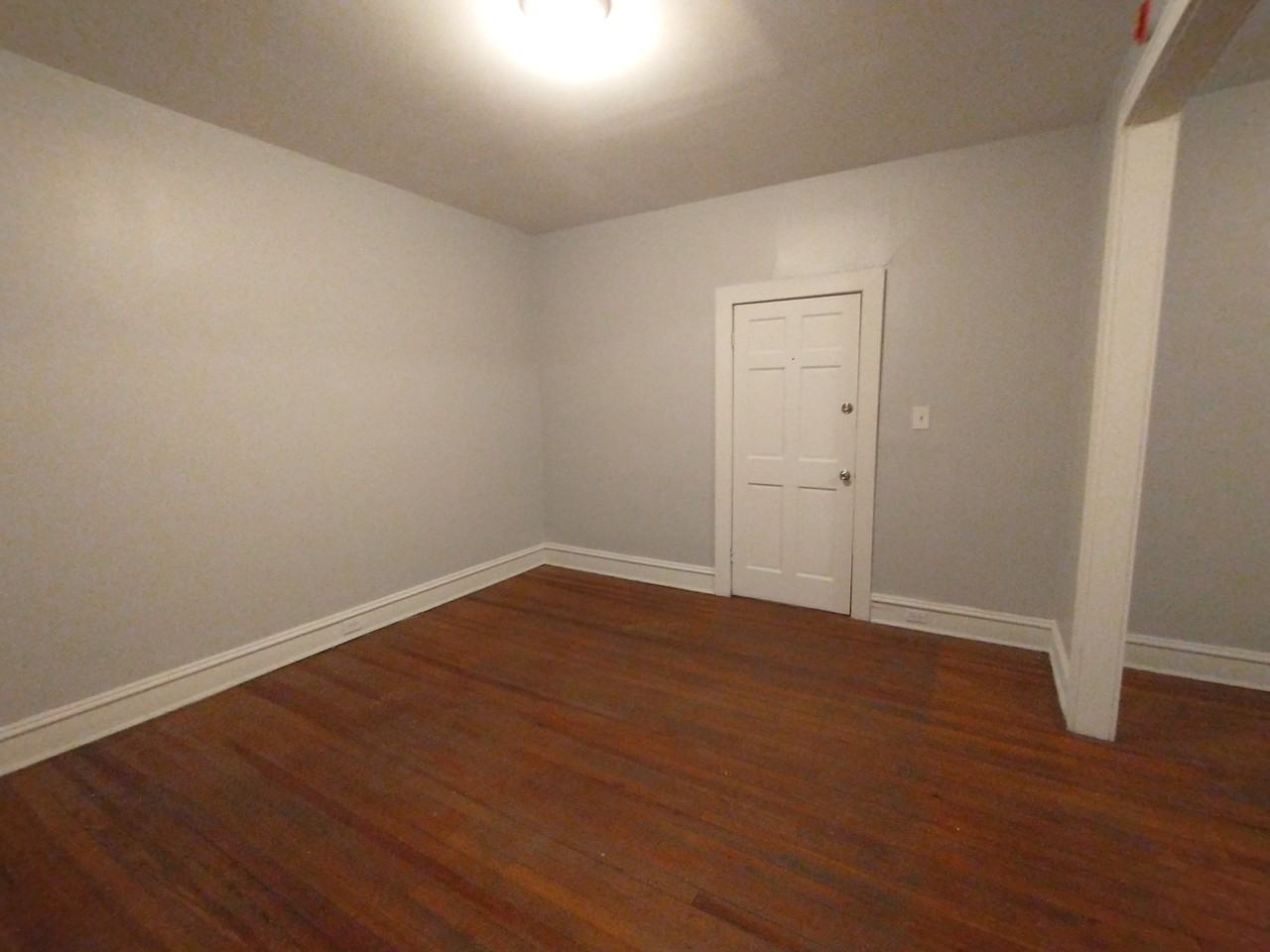 307 Dolphin St #2C - Photo 3 of 10