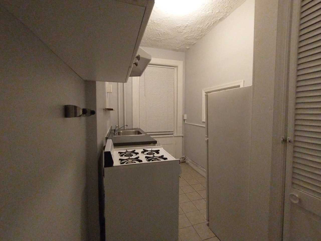 307 Dolphin St #2C - Photo 4 of 10