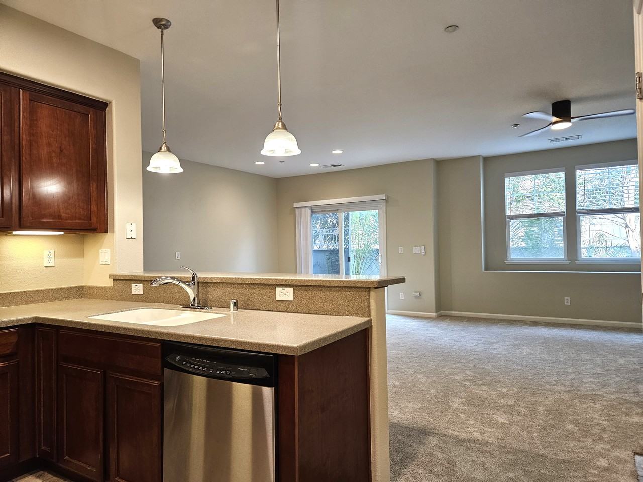 143 W Saltillo Ln - Photo 5 of 33