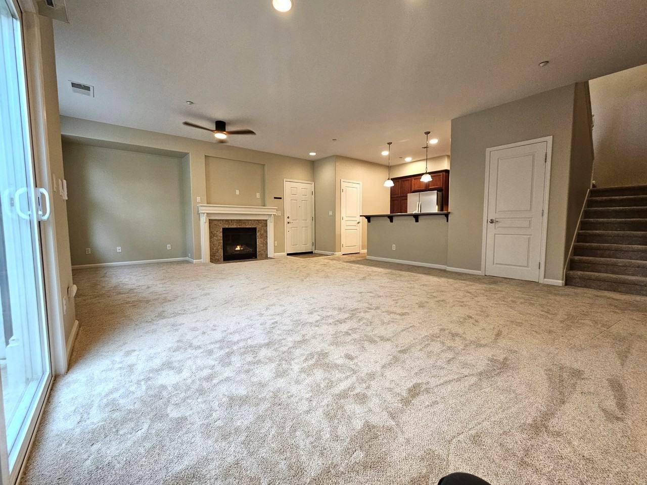 143 W Saltillo Ln - Photo 7 of 33