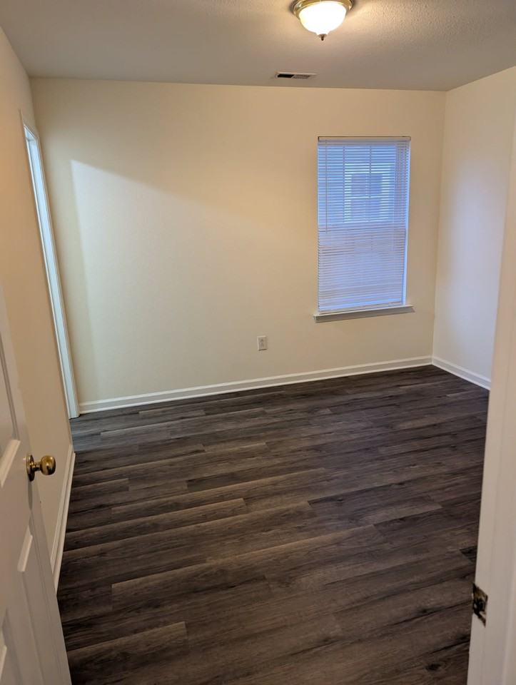 1068 Stoney Falls Blvd #NA - Photo 7 of 9