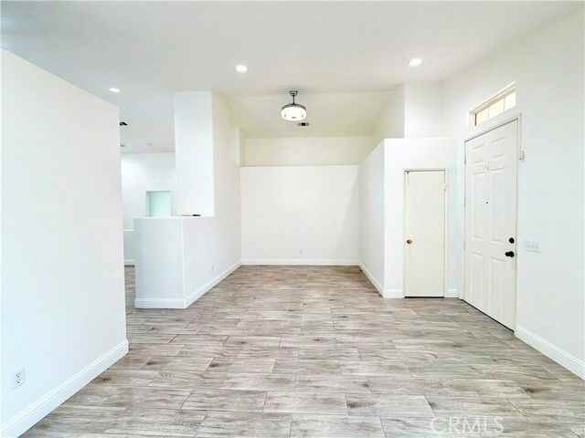 37116 Alder St - Photo 2 of 8