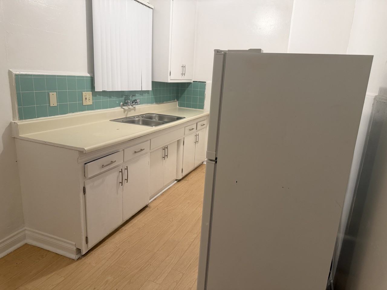 8700 Parthenia Pl #2 - Photo 3 of 21