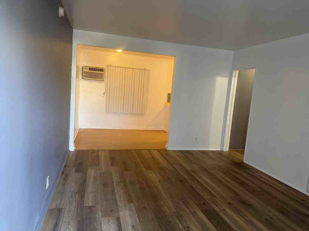 8700 Parthenia Pl #2 - Photo 6 of 21