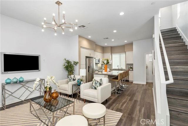 231 Elm Ave - Photo 3 of 8