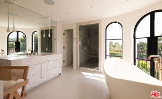 featured image of 1121 Tower Rd